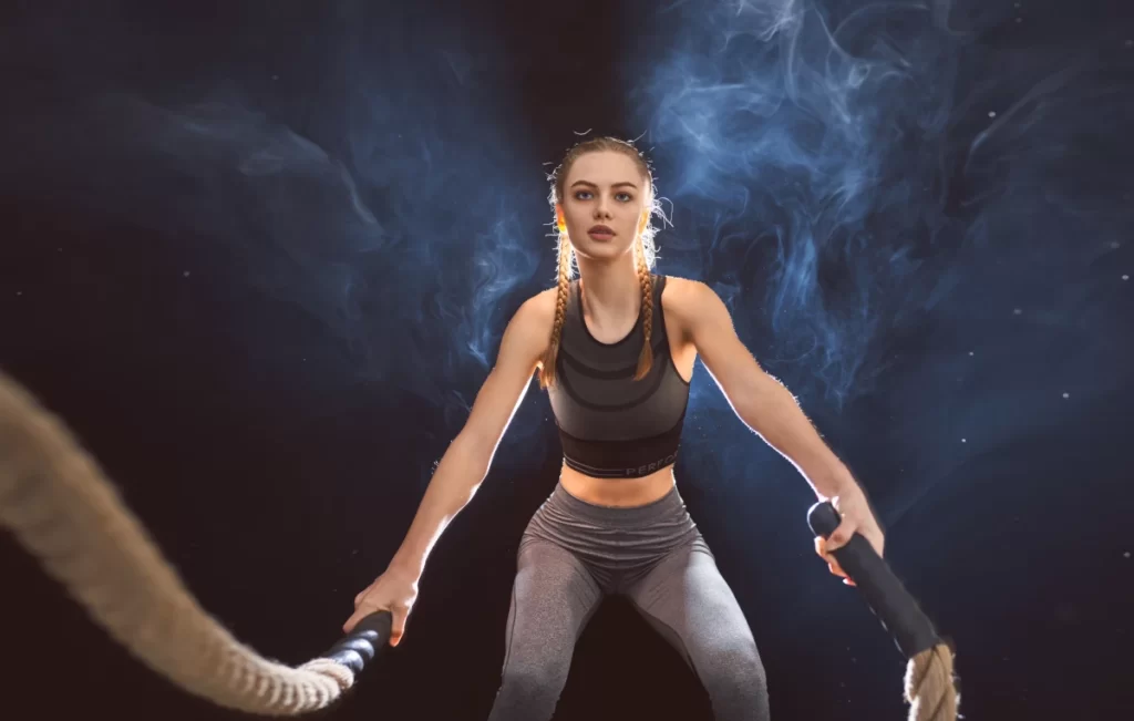 femme entrain de faire du crossfit