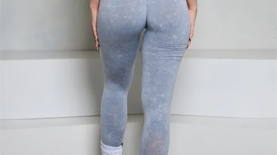 Le Legging Taille en V : Élégance et Performance au Service de Votre Silhouette