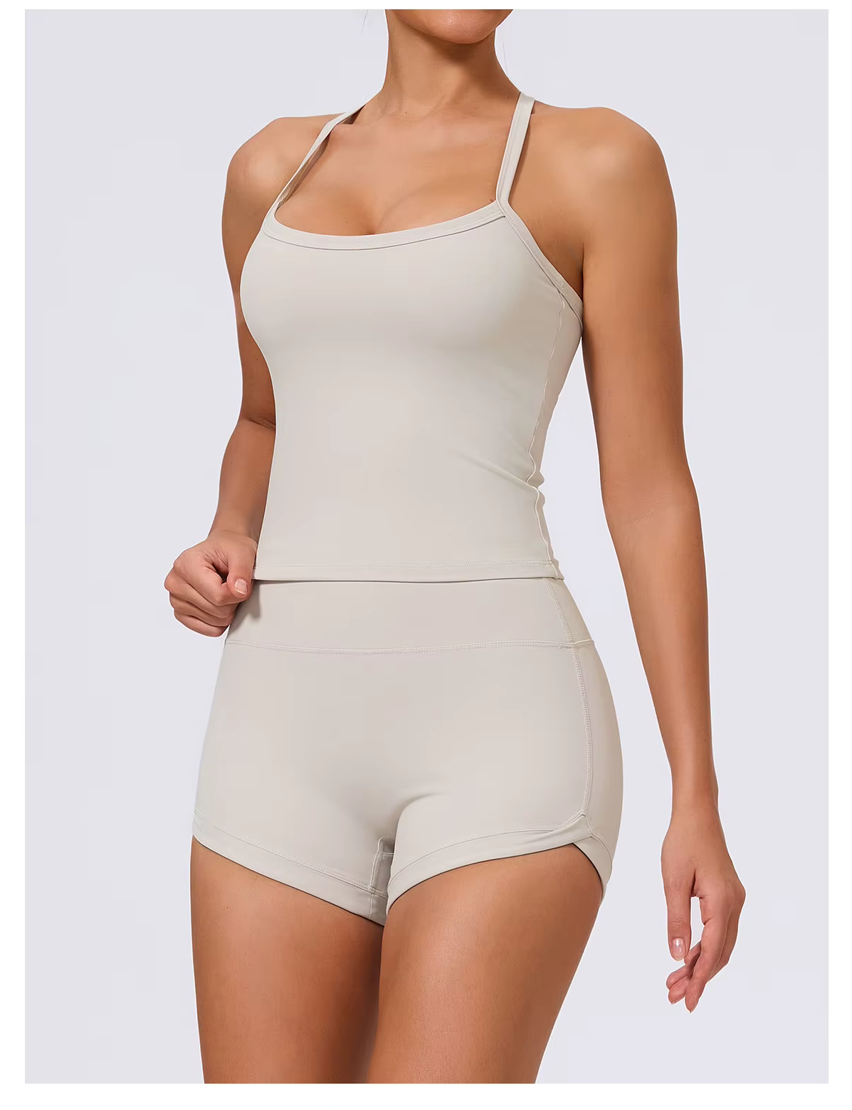 Ensemble de Sport Brassière et Short Taille Haute.